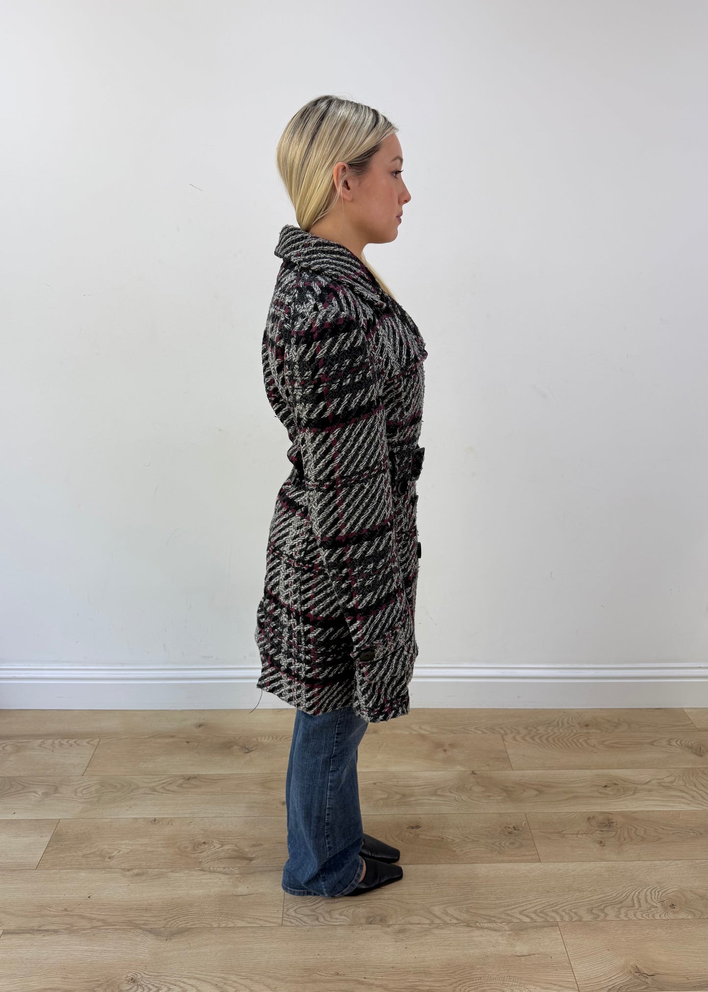 medium black and white orsay patterned belted coat image 5