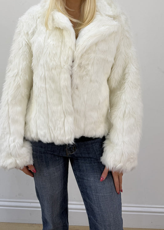 medium white d&h collection faux fur jacket image 2