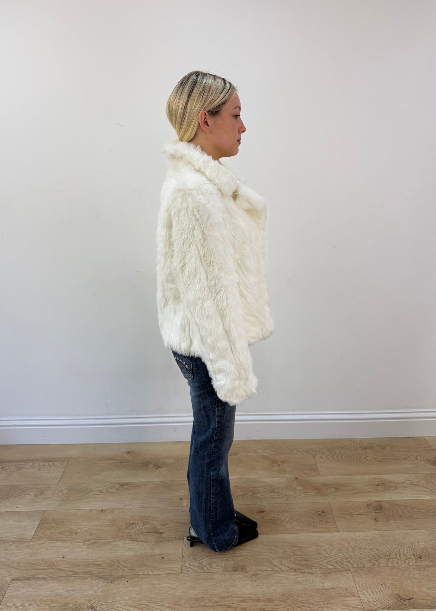 medium white d&h collection faux fur jacket image 5