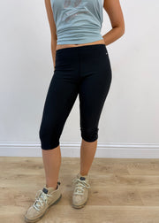 small/medium black nike cropped leggings