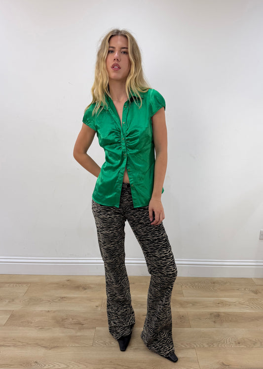 medium emerald green satin-style fitted short-sleeve shirt — photographed on Lily