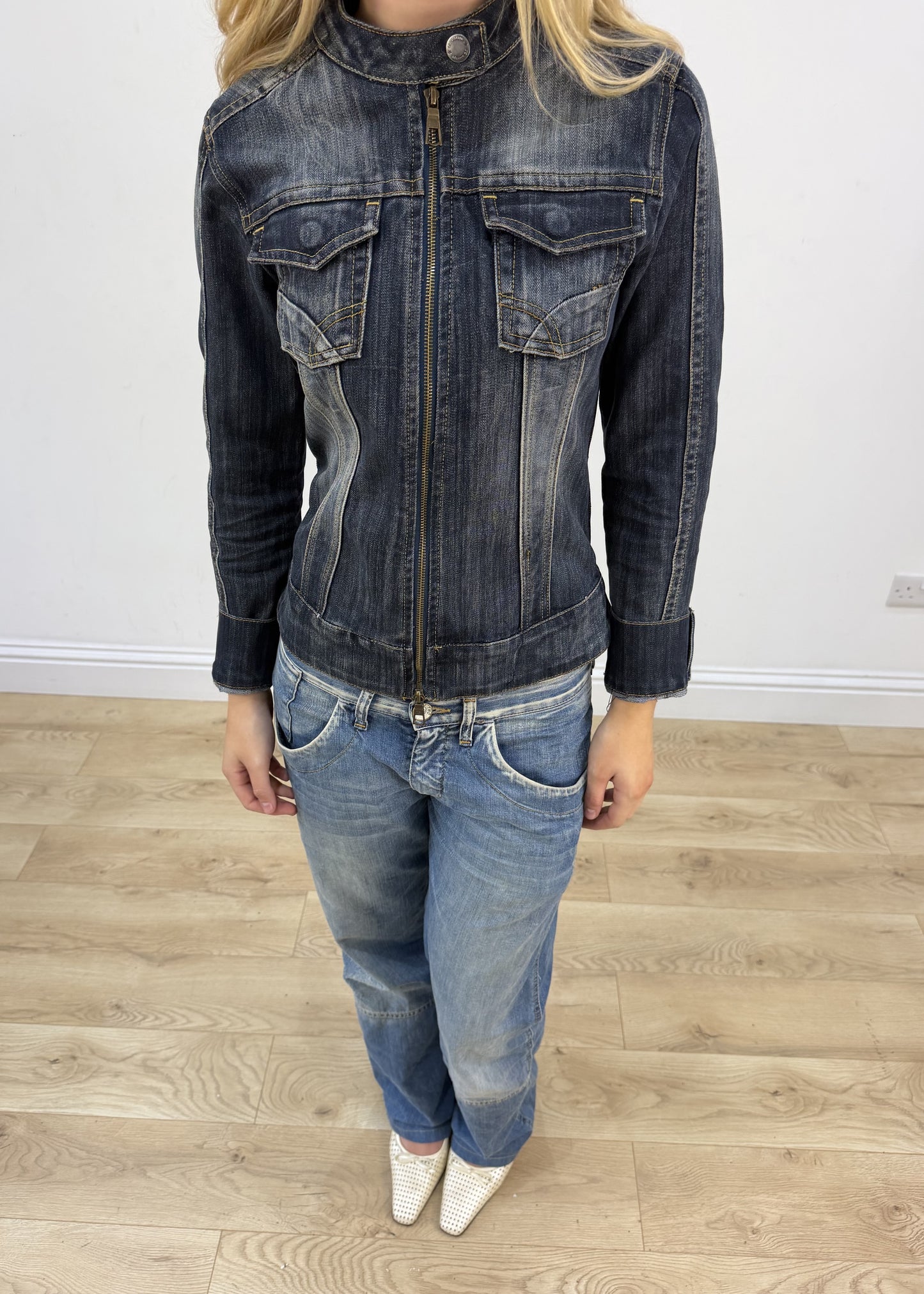 small blue dual zip denim jacket aesthetic detail