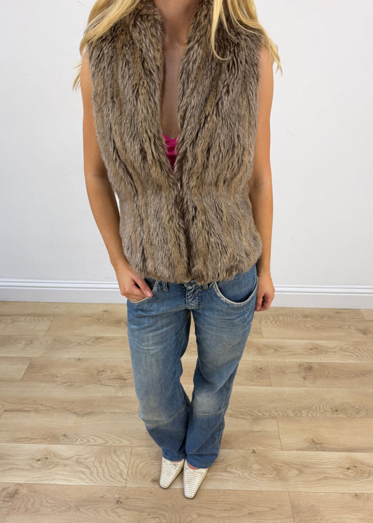 small brown faux fur gilet image 2