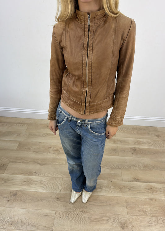small tan zara faux leather jacket aesthetic detail
