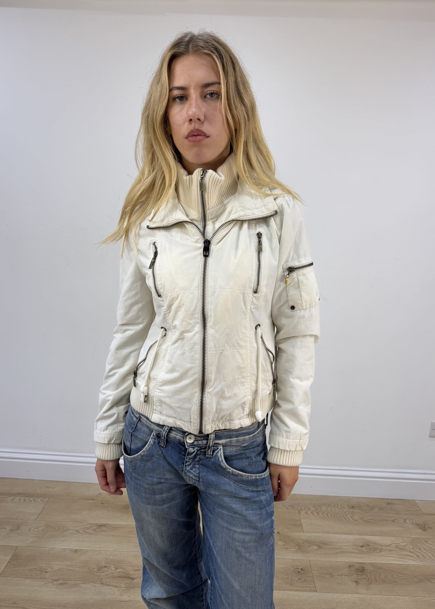 small white pepe jeans hooded jacket close front