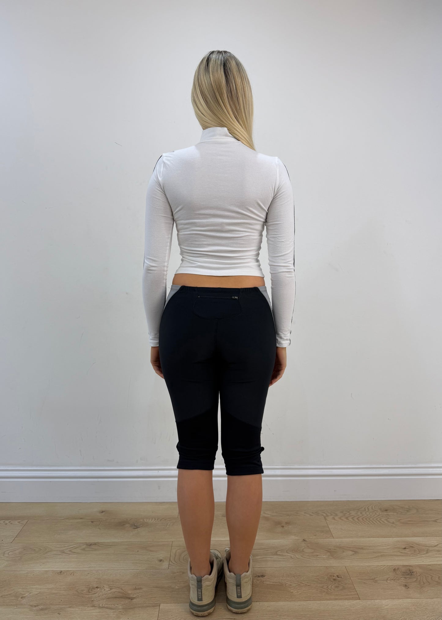 small white guess zip up long sleeve top