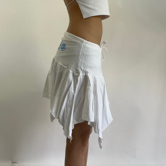 💻‼️ white billabong asymmetric skirt with blue spell out logo