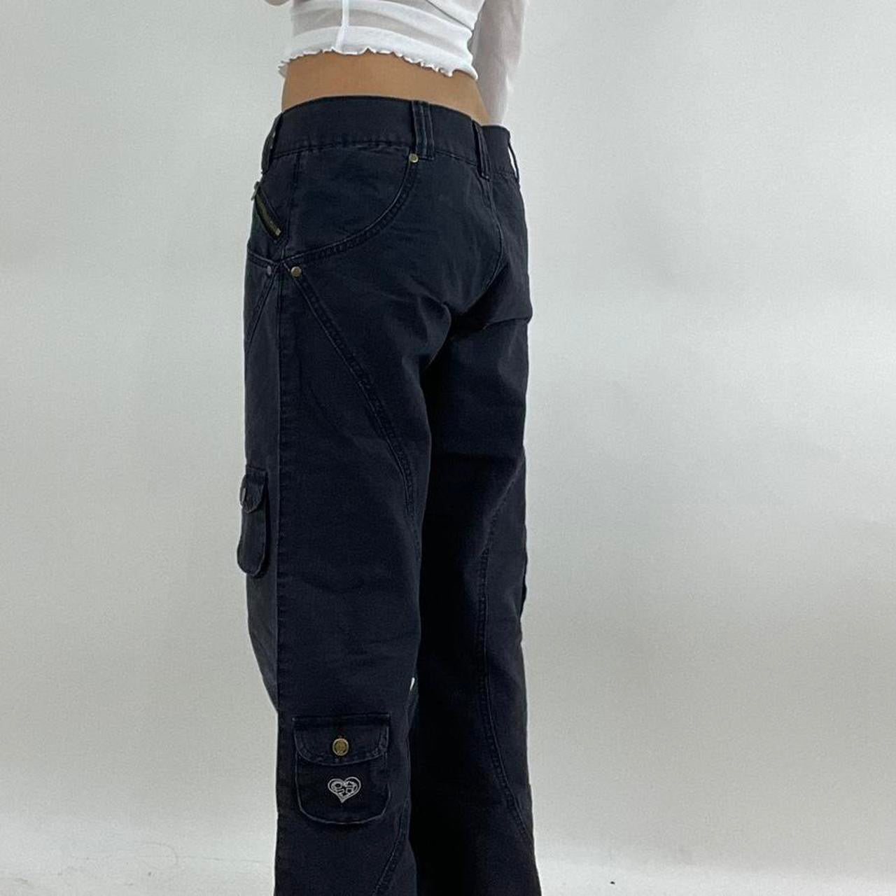 💻‼️ black cargo trousers