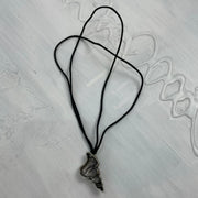 🎁 shell pendant necklace