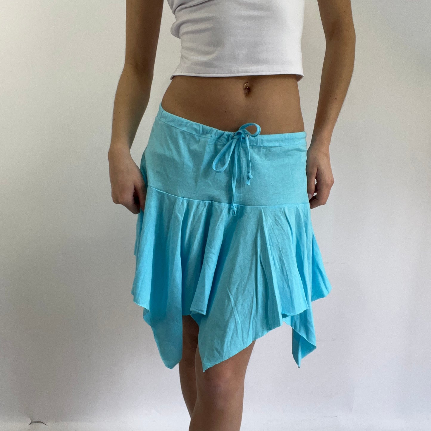 💻 ‼️ small baby blue billabong asymmetric skirt with white spell out