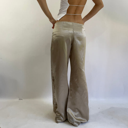 💻‼️#01 champagne gold satiny trousers with flower detailing