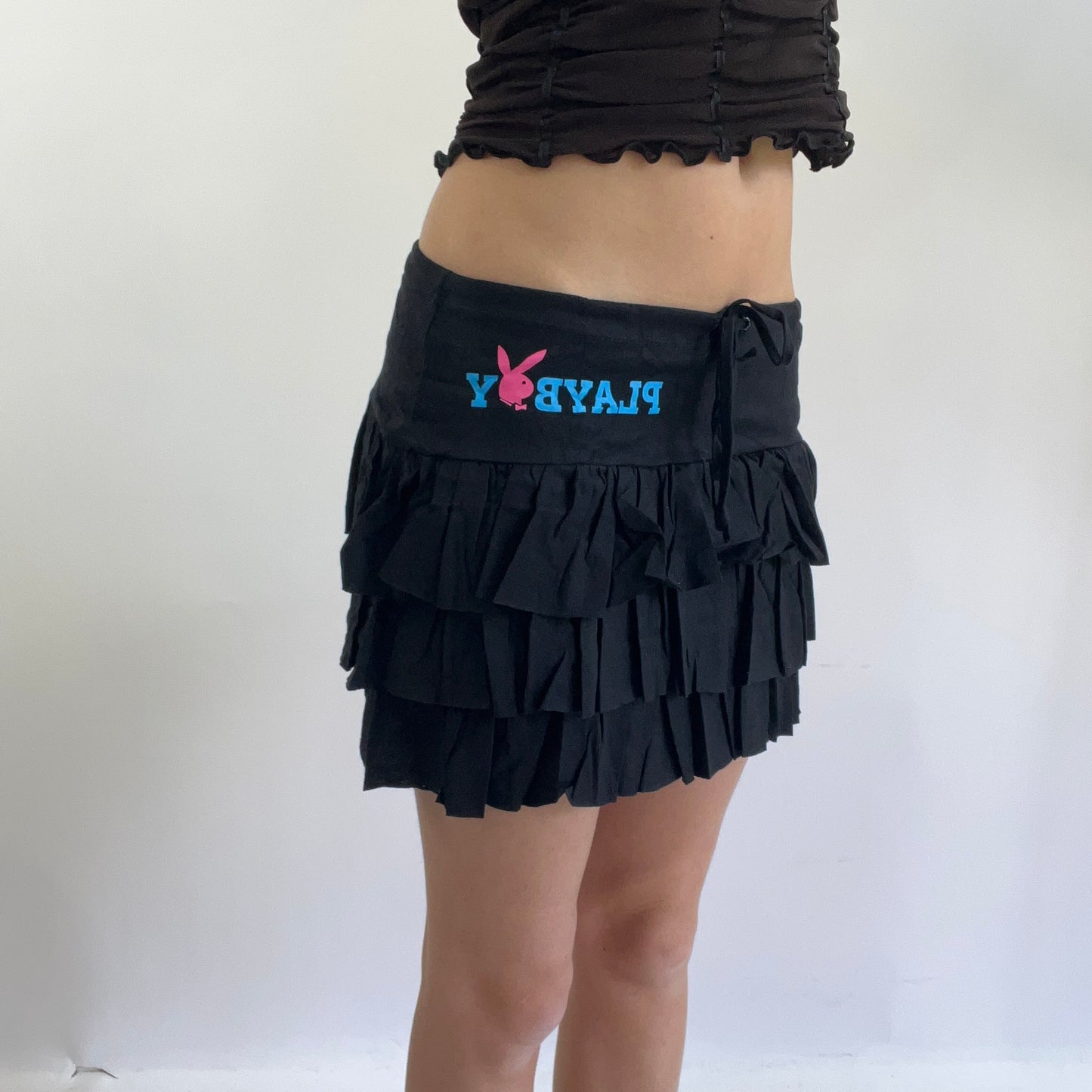 💻‼️ black playboy ruffle rara skirt
